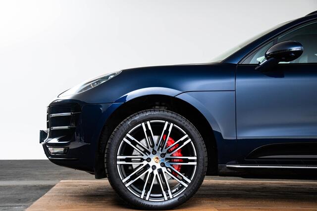 Porsche MACAN 3.6 Turbo Trekhaak - Panoramadak - Stuurbekrachtiging Plus - Sport Chrono Pakket - Interieurvoorverwarming - Stoelverwarming voor/achter - Cruise Control - BOSE - Park assistent voor/achter -