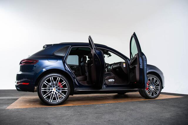 Porsche MACAN 3.6 Turbo Trekhaak - Panoramadak - Stuurbekrachtiging Plus - Sport Chrono Pakket - Interieurvoorverwarming - Stoelverwarming voor/achter - Cruise Control - BOSE - Park assistent voor/achter -