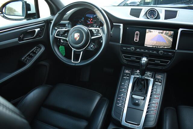 Porsche MACAN 2.0 PDK Krijt Pano Luchtv Trekh Chrono 21inch Bose