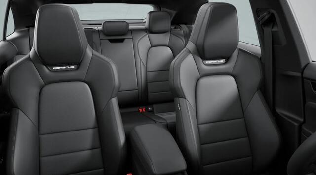 Porsche MACAN 4