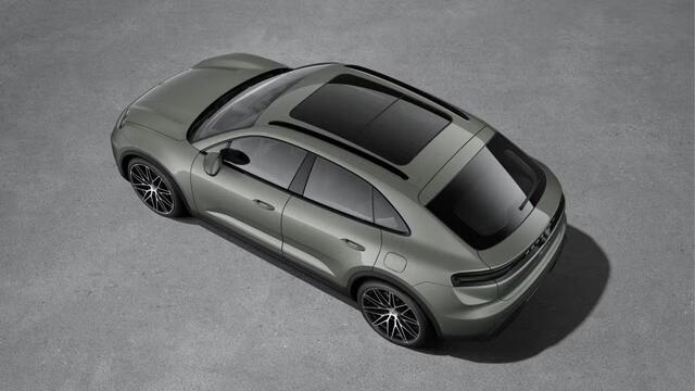 Porsche MACAN 4