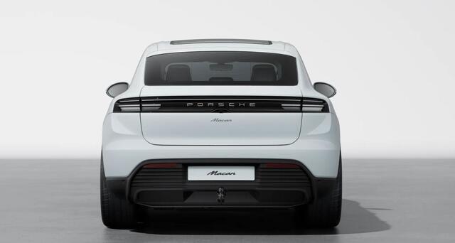 Porsche MACAN 100 kWh / Luchtvering / Panoramadak / Uitklapbare trekaah / Stuurverwarming
