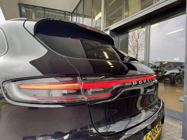 Porsche MACAN 3.0 S | Nw model | Volleder | Luchtvering | Carbon | Pano | Voor en Achterzetels verw | Elek Trekhaak | Bose | SportChrono | Org NL