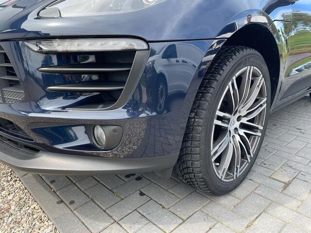Porsche MACAN 2.0 252 pk /1e-Eigenaar/ BTW-Auto/ Dealer.Ond/ Pano-Dak/ Luchtvering/ Adap.Cruise/ Keyless/ 21'' LMV