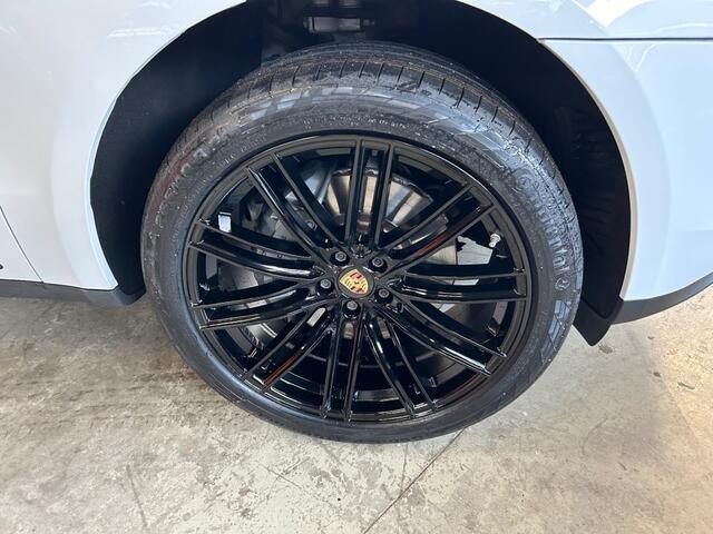 Porsche MACAN 3.0 S / Pano / Luchtvering / 21inch / Sportchrono / sportuitlaat