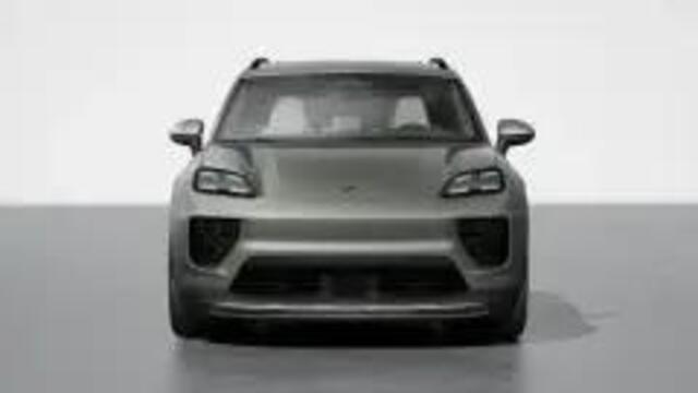 Porsche MACAN 4