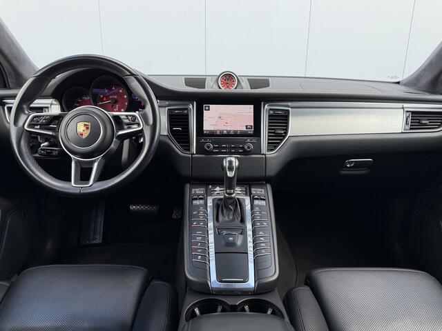 Porsche MACAN 3.0 GTS Automaat Schuifdak/Apple Carplay/Trekhaak.