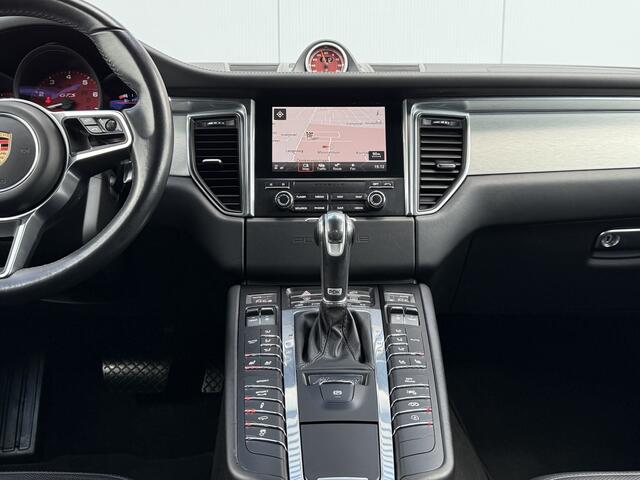 Porsche MACAN 3.0 GTS Automaat Schuifdak/Apple Carplay/Trekhaak.