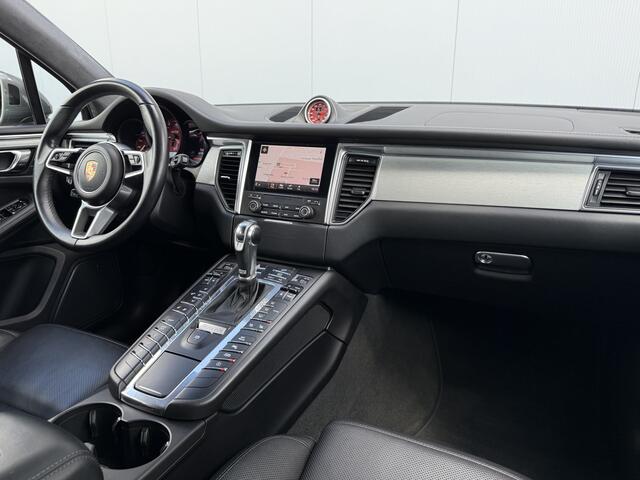 Porsche MACAN 3.0 GTS Automaat Schuifdak/Apple Carplay/Trekhaak.