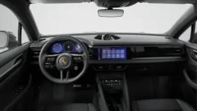Porsche MACAN 4