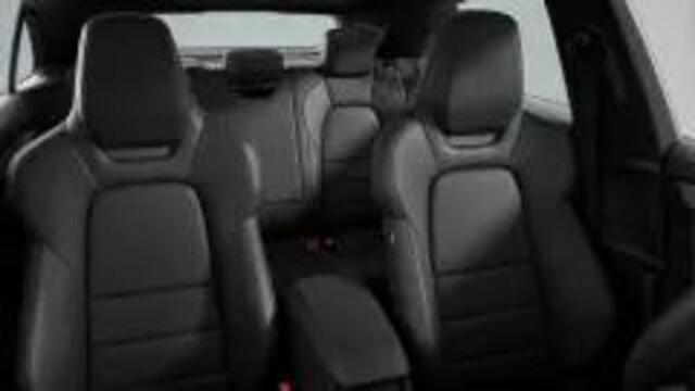 Porsche MACAN 4