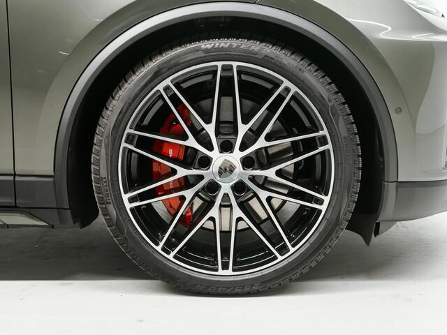 Porsche MACAN Turbo