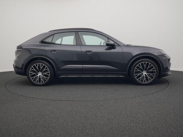 Porsche MACAN 4