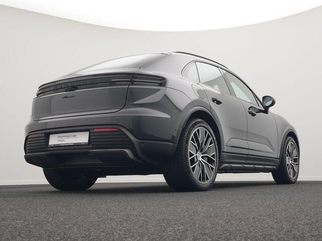 Porsche MACAN 4