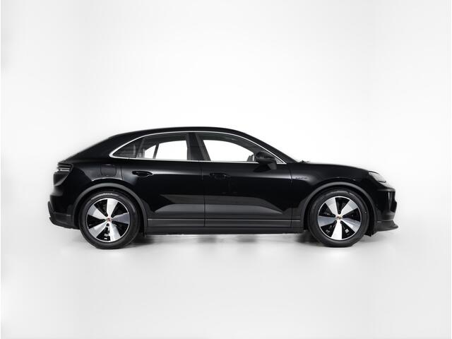 Porsche MACAN 4