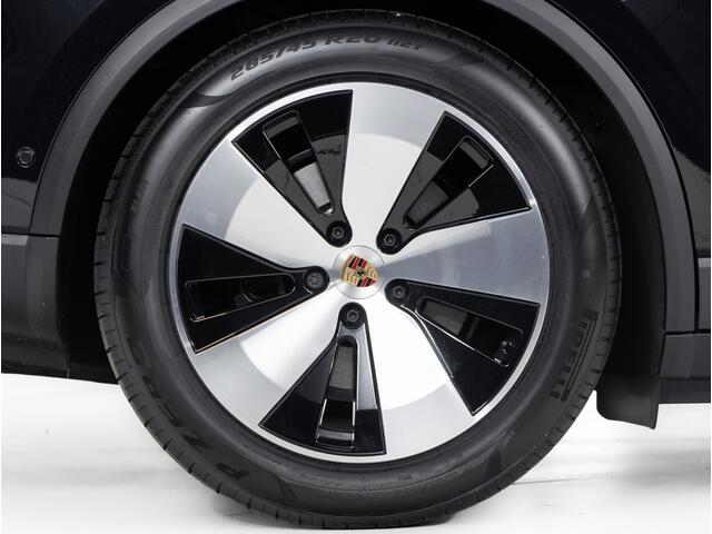 Porsche MACAN 4