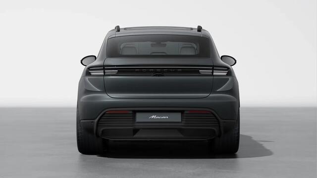 Porsche MACAN 4