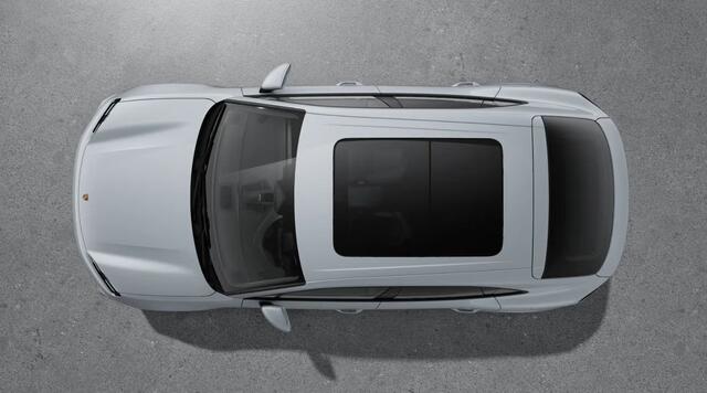 Porsche MACAN 4
