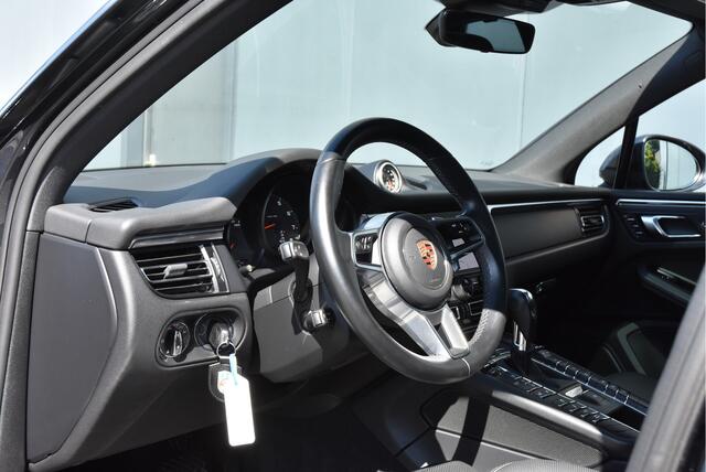 Porsche MACAN 2.0 LUCHTVERING / PANO-dak / SPORT CHRONO