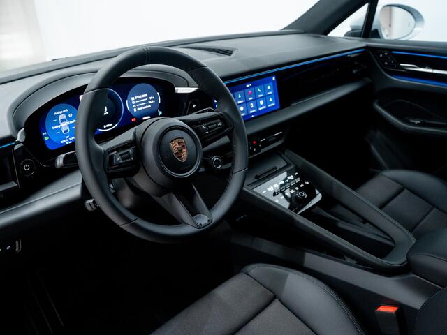 Porsche MACAN 4
