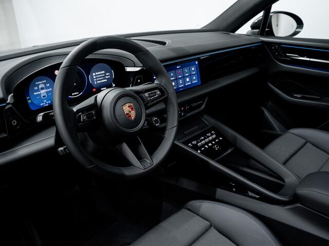 Porsche MACAN 4