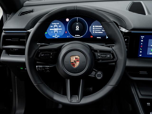 Porsche MACAN 4