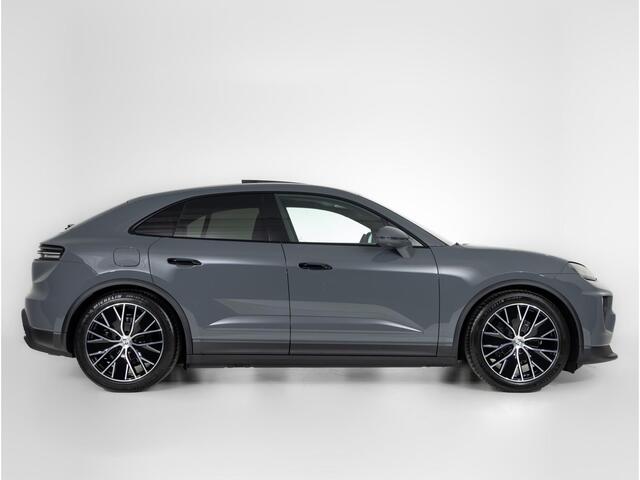 Porsche MACAN 4