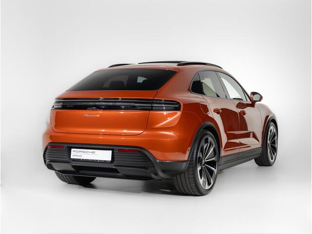 Porsche MACAN 4