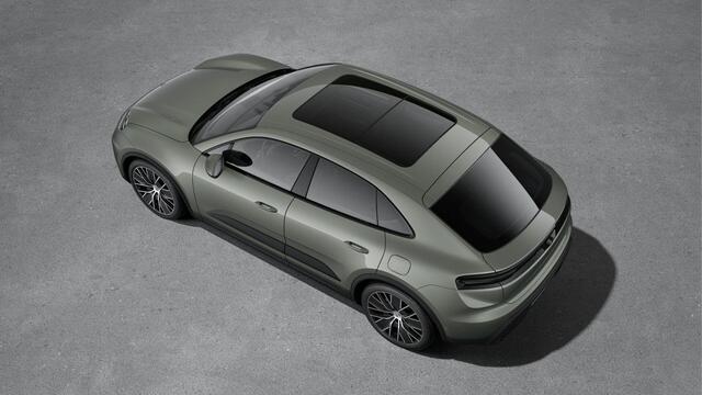 Porsche MACAN 4