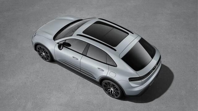 Porsche MACAN 4