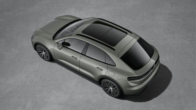 Porsche MACAN 4