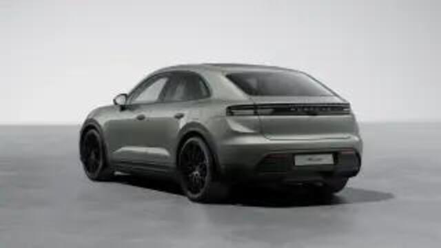 Porsche MACAN 4