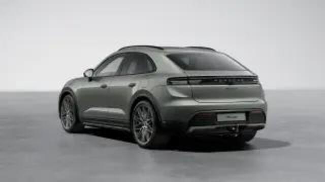 Porsche MACAN 4