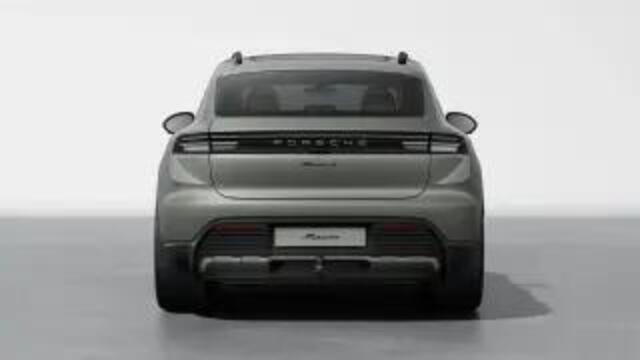 Porsche MACAN 4