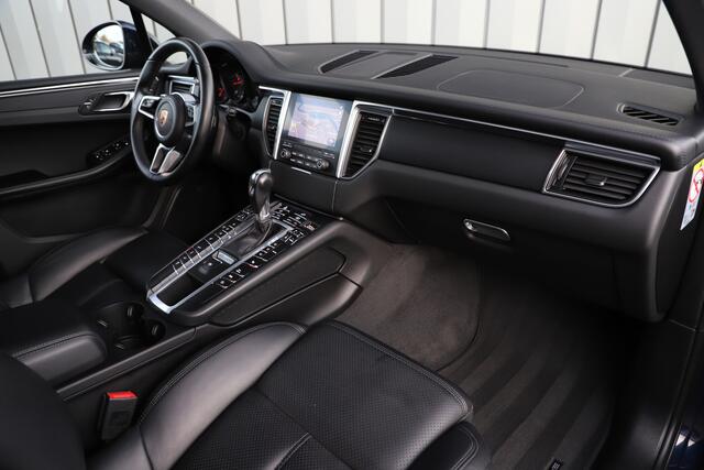 Porsche MACAN 2.0 | 252PK | Luchtvering (PASM) | Pano | 14-Weg Comfortstoelen | Memory | Bose | Matrix-led | Stoelverw. | Trekhaak | Dealer onderh. | NL-Auto | 2018.