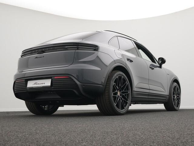 Porsche MACAN 4
