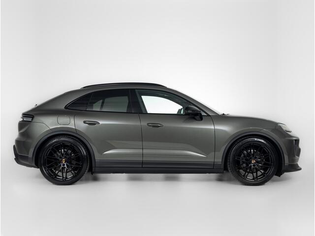 Porsche MACAN 4