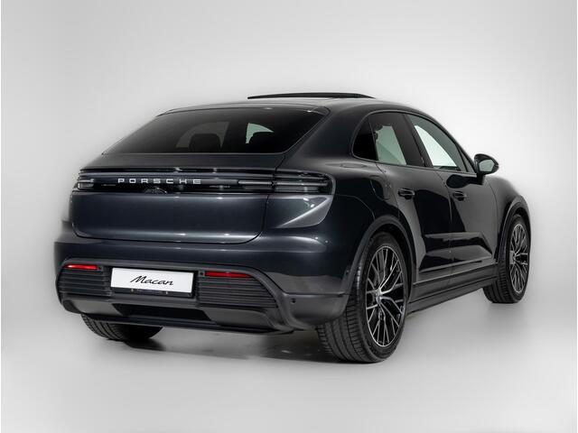 Porsche MACAN 4