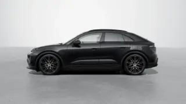 Porsche MACAN 4