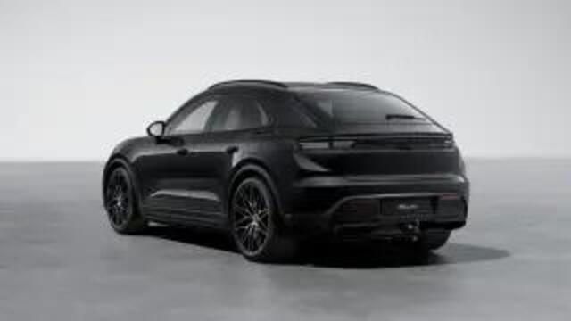Porsche MACAN 4