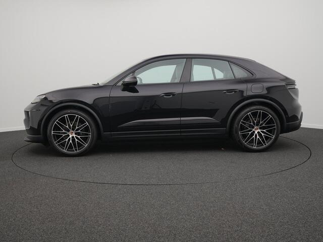 Porsche MACAN 4