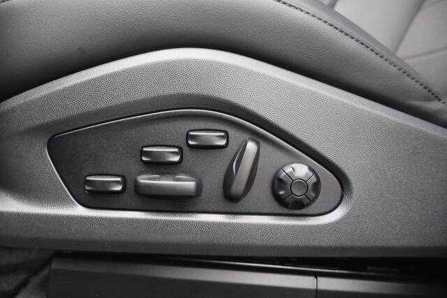 Porsche MACAN 4 100 kWh Sport Chrono I Elek.Stuur I 22' LM-velgen