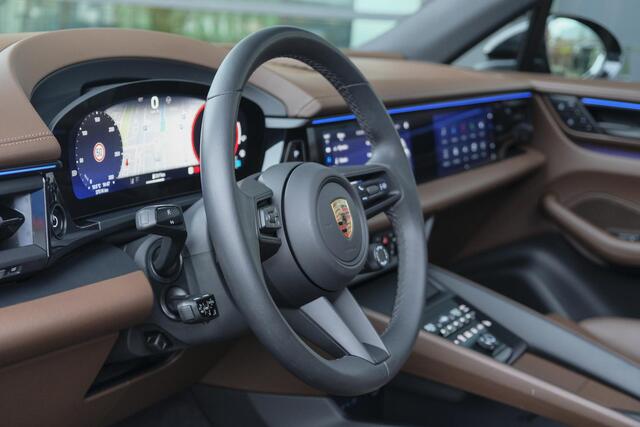 Porsche MACAN 4 388pk 100kWh Panoramadak Luchtvering Bijrijdersdisplay 18-weg Sportstoelen Bose NLauto