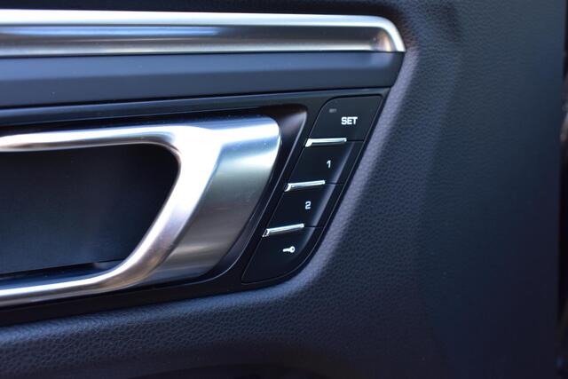 Porsche MACAN 2.0 Apple CarPlay, Panorama Dak, Luchtvering, Stuurwielverwarming, Nieuwe Banden