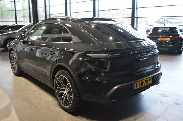 Porsche MACAN 4 100 kWh navi pano cruise camera sport chrono 20 inch !!
