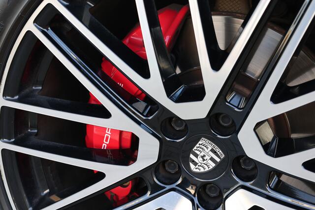 Porsche MACAN 2.9 S | FACELIFT | SPORTCHRONO | PANO | MEMORY | BOSE | LUCHTVERING | SPORTUITLAAT | DODEHOEK | ELEK TREKHAAK |