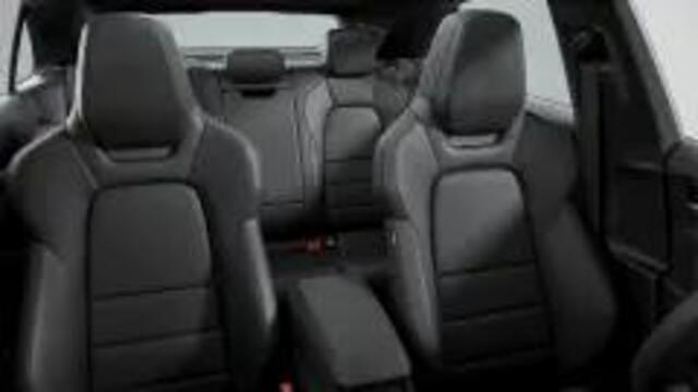 Porsche MACAN 4