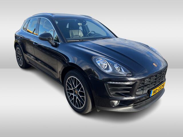 Porsche MACAN 2.0 / 1e Eign. / Trekhaak / Panoramadak / Camera / Luchtvering / Leder / 20'' / Dodehoek / DAB / Stoelverwarming / Cruise Control