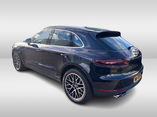 Porsche MACAN 2.0 / 1e Eign. / Trekhaak / Panoramadak / Camera / Luchtvering / Leder / 20'' / Dodehoek / DAB / Stoelverwarming / Cruise Control