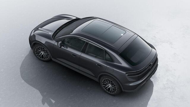 Porsche MACAN 4
